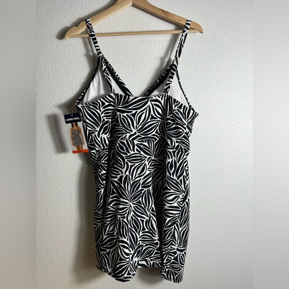 New Lands' End Women's Nylon/Spandex Swim Dress‎ L - Picture 4 of 5